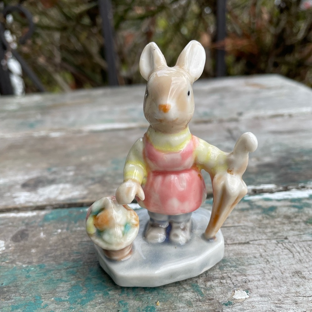 Albert Kessler Bunny rabbit ceramic figurine Easter spring decor